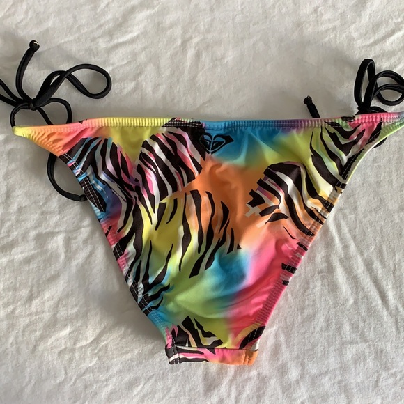 Roxy Multicolour String Bikini Set - Picture 5 of 10